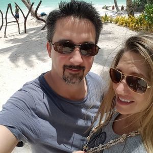 Meet your Posher, Kosta